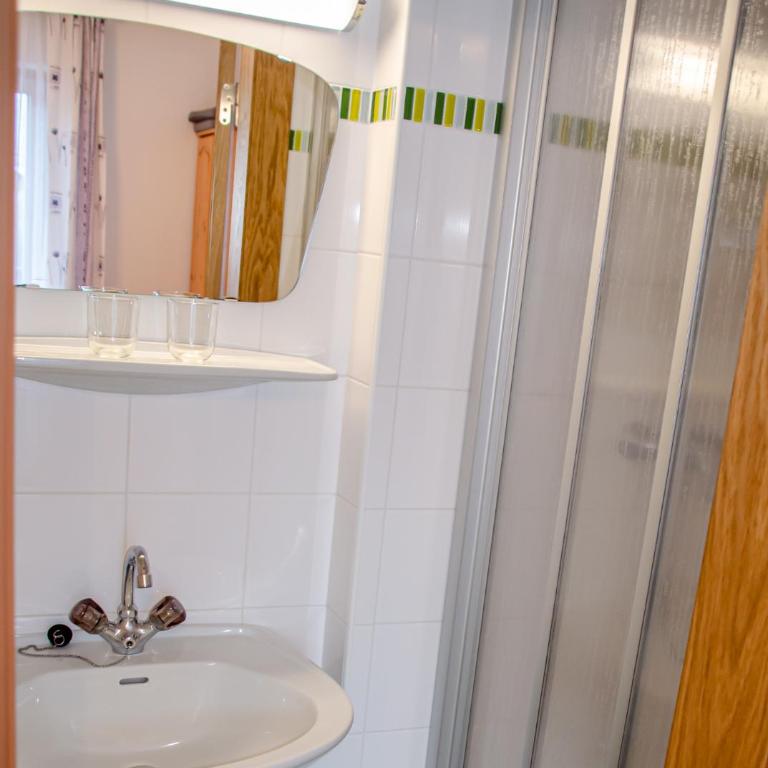 Appartements Lederer - Doppelzimmer mit Balkon - 2