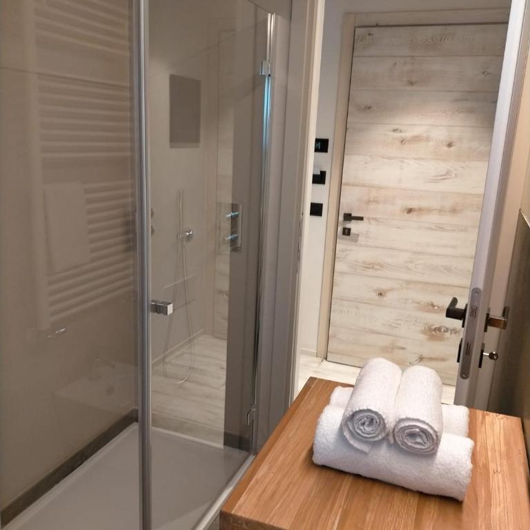 Maison Bionaz Luxury Ski & Sport - Camera Matrimoniale con Vasca Idromassaggio e Balcone - 4