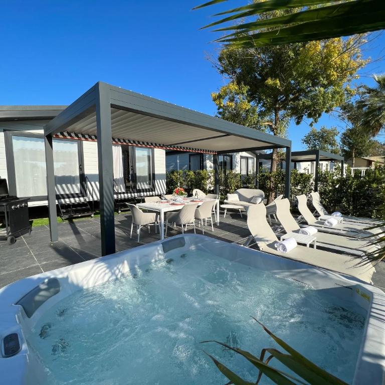 Holiday Marina Resort - Lodge VIP 3 Chambres - 8