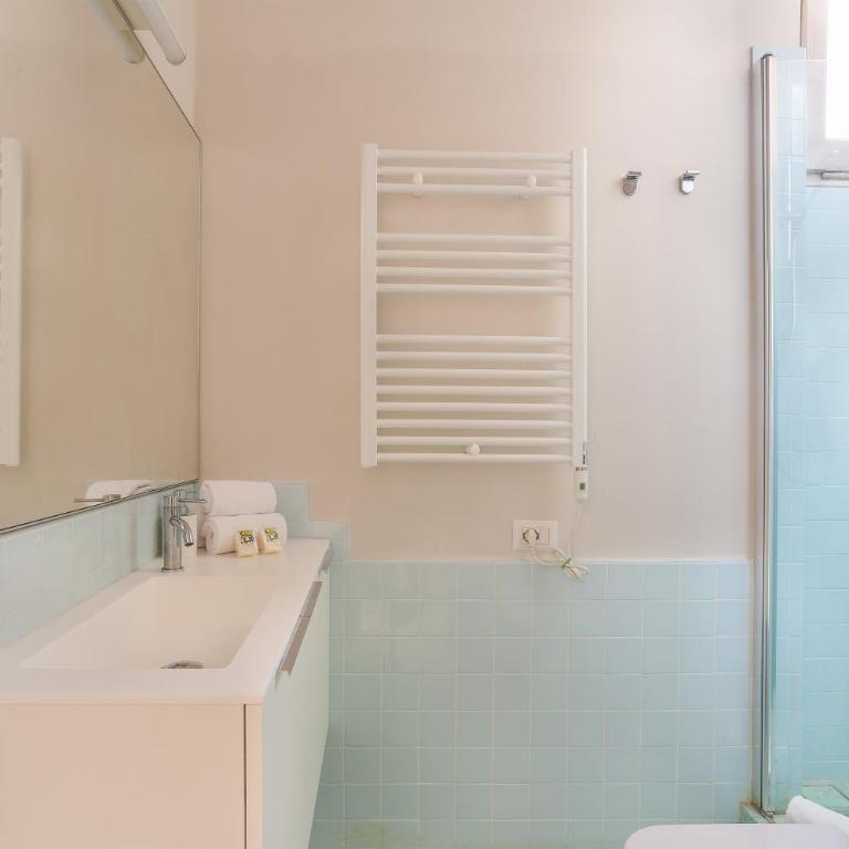 The Red Loft in Ponte Vecchio - One-Bedroom Apartment - 8