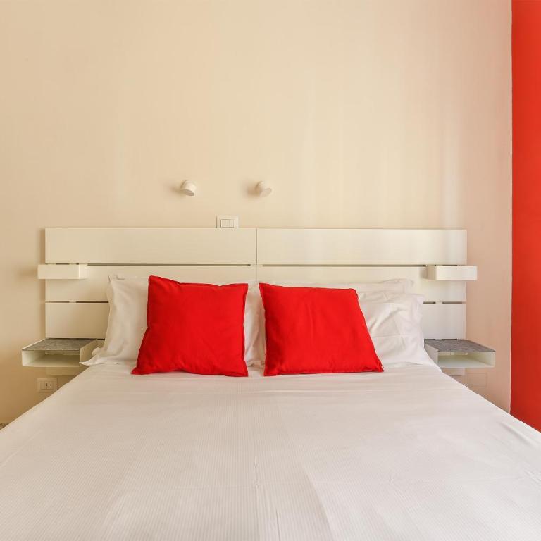The Red Loft in Ponte Vecchio - One-Bedroom Apartment - 11