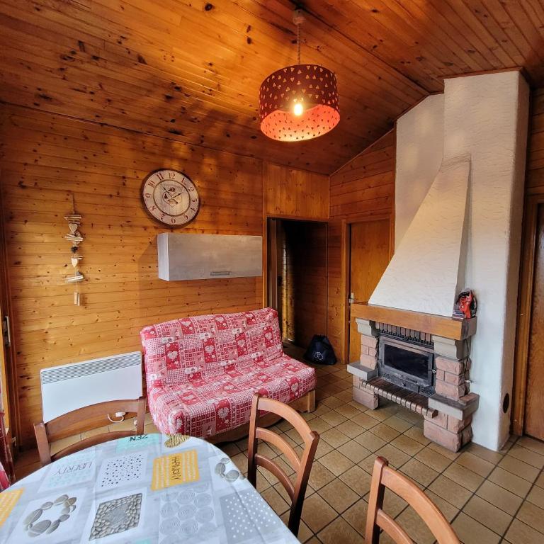 Chalet Les Jonquilles - Two-Bedroom Chalet - 22