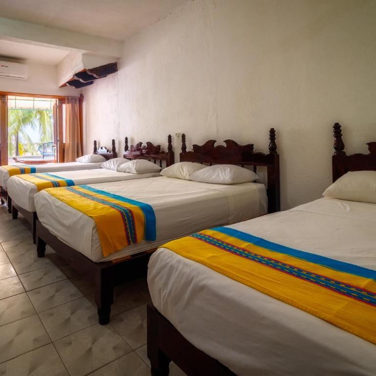 Hotel y Bungalows Acuario - Habitación Familiar con balcón - 2