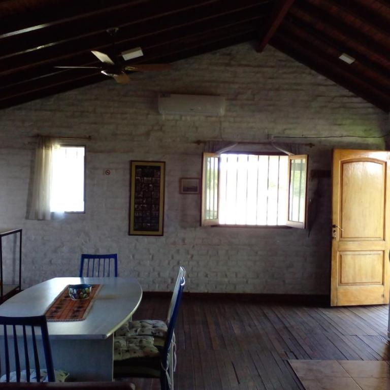 Los Arboles, casa completa a 5 minutos del Aeropuerto Ezeiza - Three-Bedroom House - 6