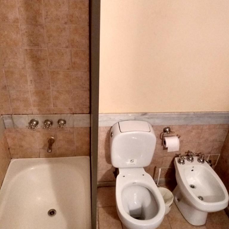 Excelente departamento, a metros del Shopping Paso del Paraná, vista al río Paraná, cochera techada privada - silencio - ideal para descansar - barrio residencial - Apartamento de 1 dormitorio - 13