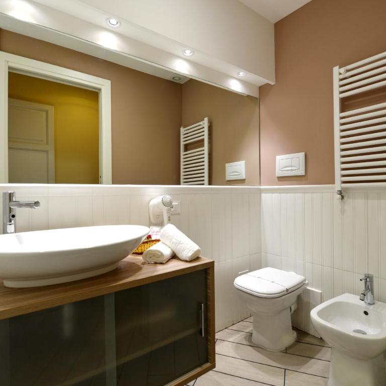 *1*7*4* Via Roma - Camera Quadrupla con Balcone - 5