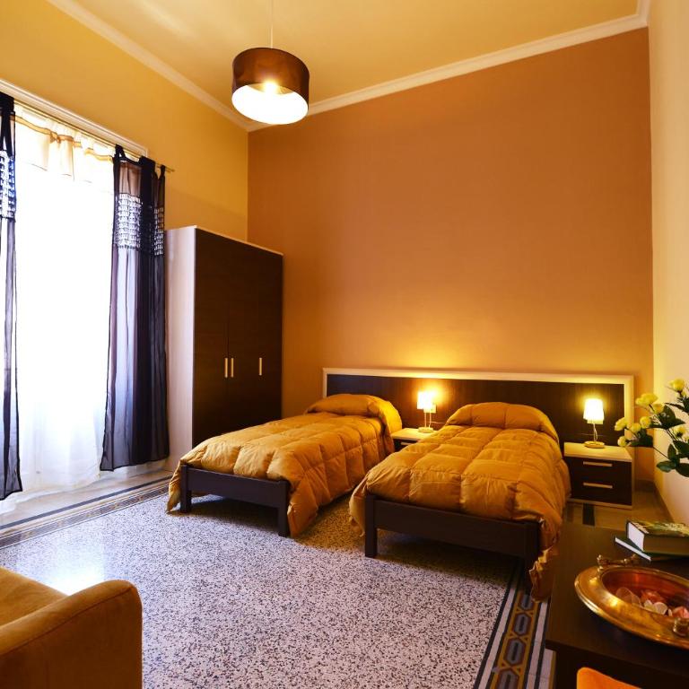 *1*7*4* Via Roma - Camera Quadrupla con Balcone - 4