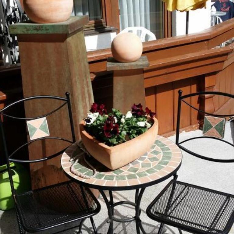 Gästehaus Annabell und Barbara - Doppelzimmer mit Balkon - 4