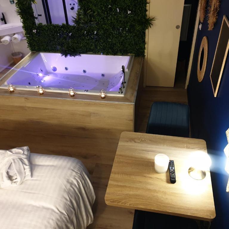 La Parenthèse Envoutée - Studio Lit Queen-Size de Luxe - 7