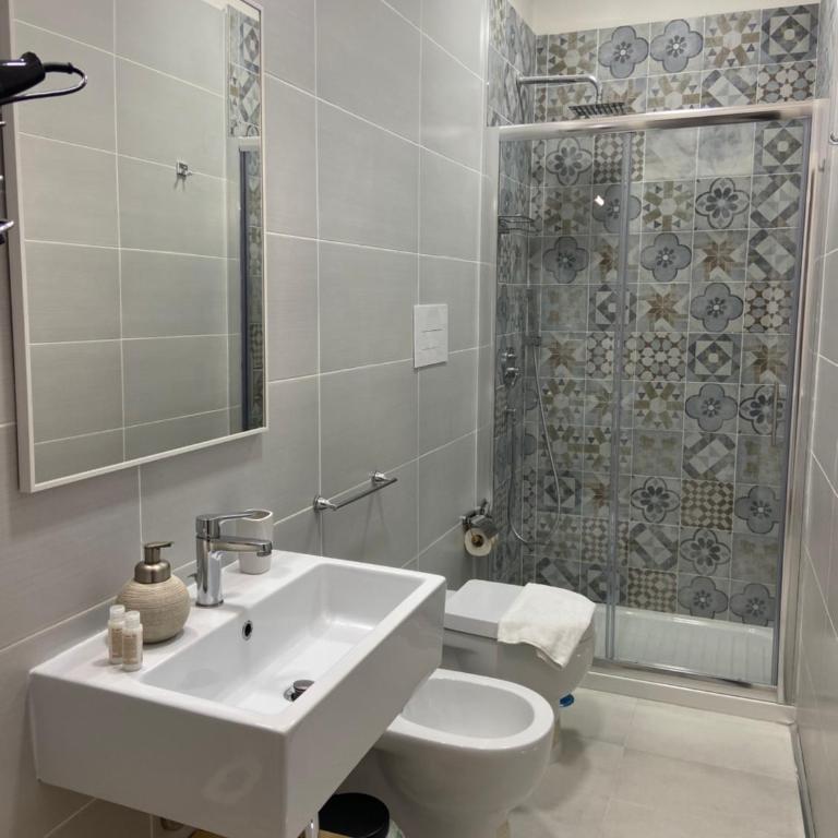 Bovio Square XIV - Camera Quadrupla Luxury - 14