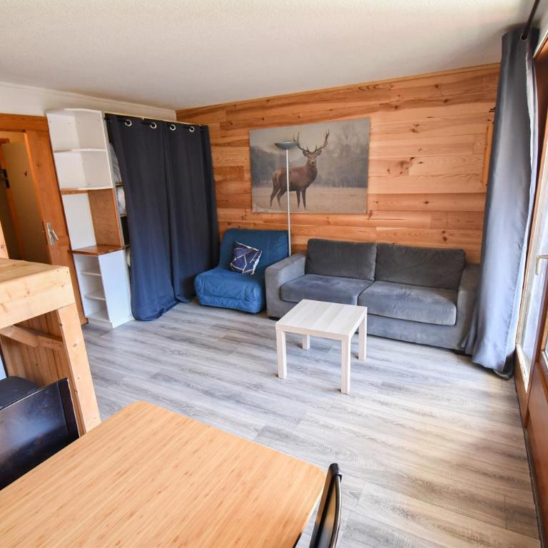 L'Enchalpe, Grand et lumineux studio avec coin montagne 5 personnes, 60m des pistes, PISCINE COUVERTE, WIFI, grand balcon expo EST, DRAPS NON COMPRIS - Studio - Vue sur Montagne - 6