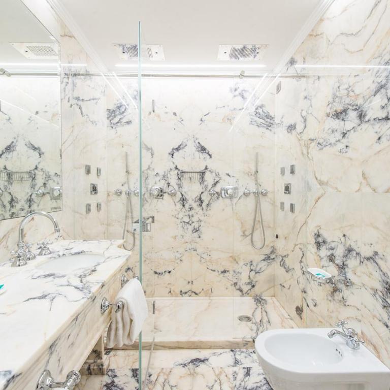 Hotel Ai Reali - Small Luxury Hotels of the World - Camera Superior Matrimoniale/Doppia con Letti Singoli - 6