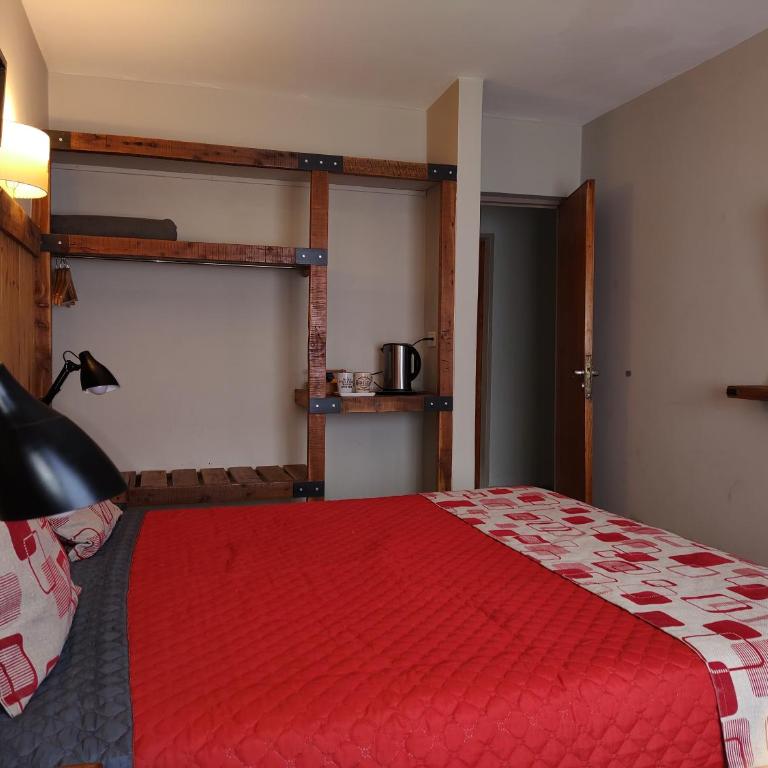 Hostal El Korú - Habitación Doble con baño privado - 1 o 2 camas - 16