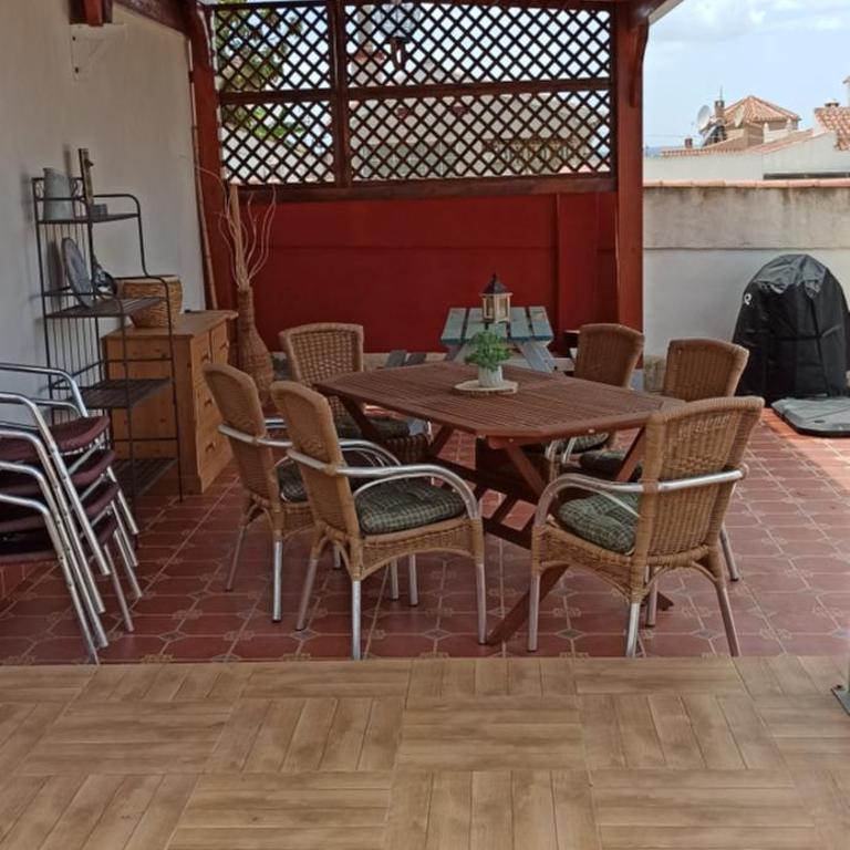 CHALET CON PISCINA PRIVADA - Casa de 3 dormitorios - 6