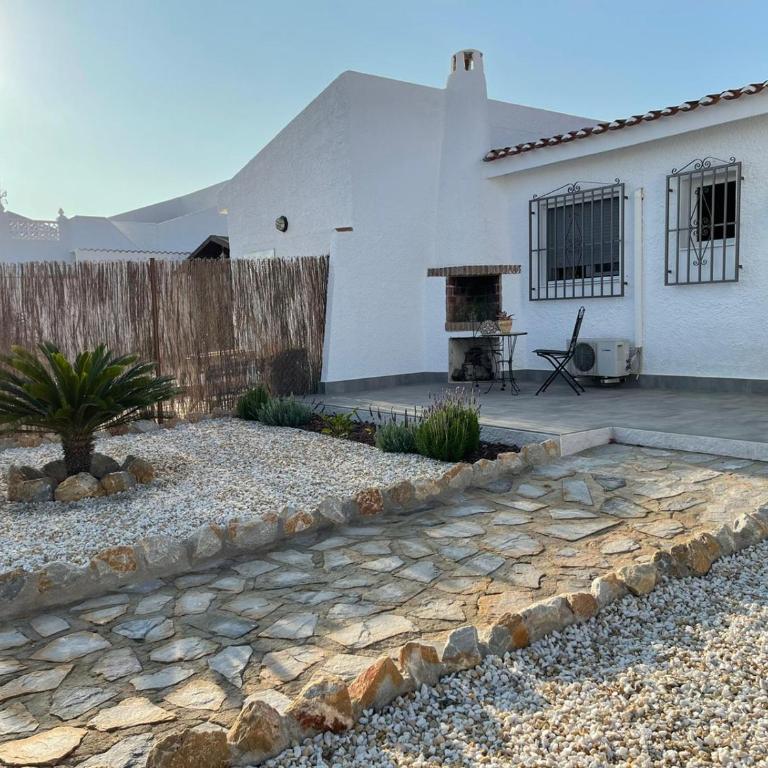 CHALET CON PISCINA PRIVADA - Casa de 3 dormitorios - 5