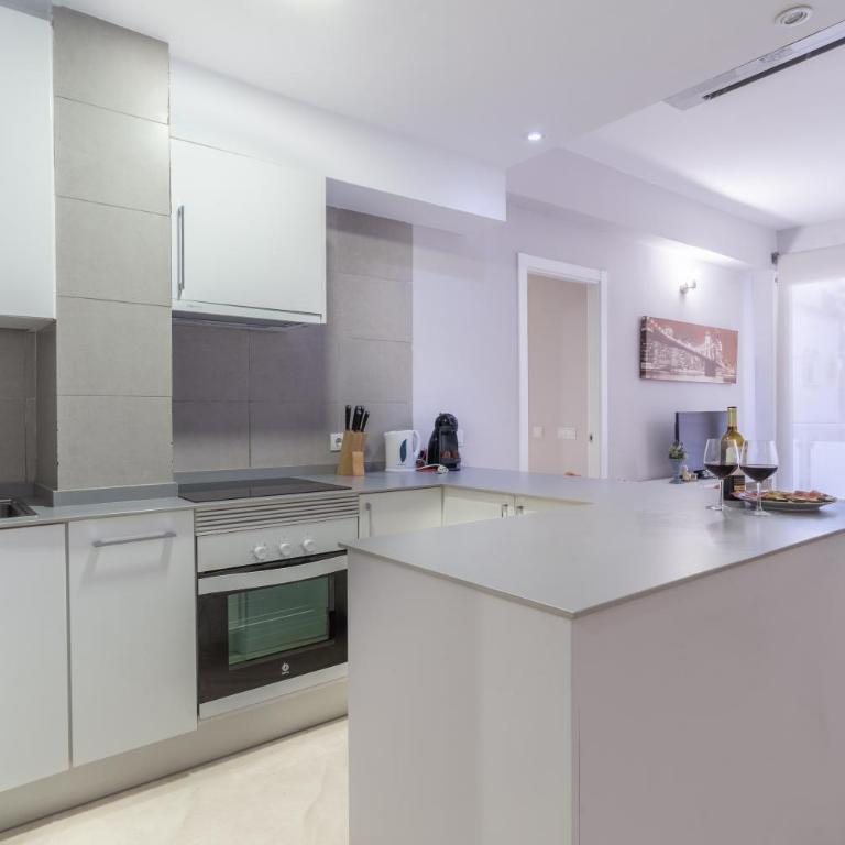Apartamentos Castillo by Sur Suites - Apartamento Premium con terraza - 12
