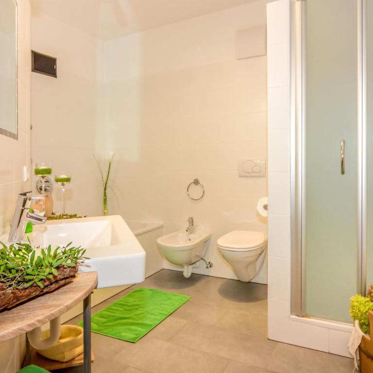 Lampenhof - Two-Bedroom Apartment - 8
