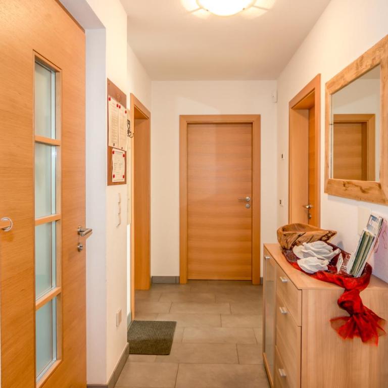 Lampenhof - Two-Bedroom Apartment - 2