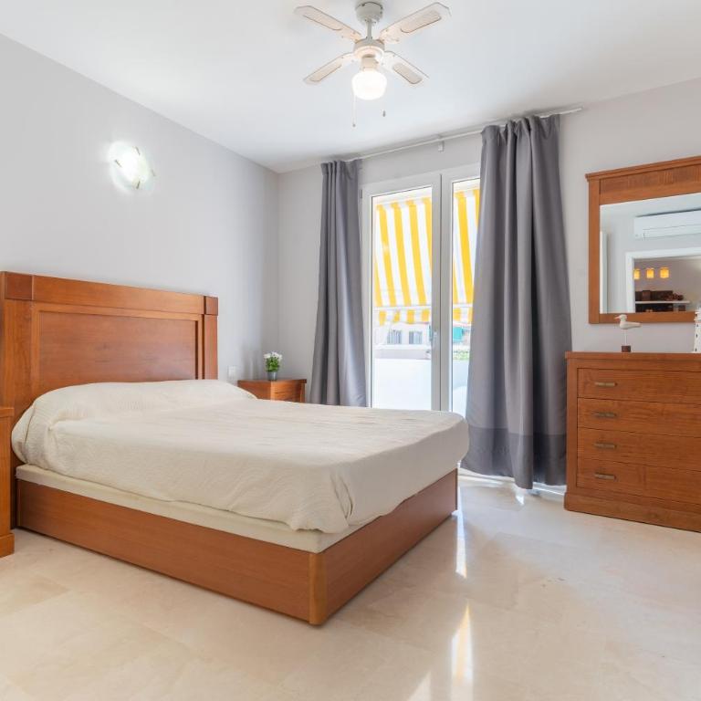 Apartamentos Castillo by Sur Suites - Apartamento de 2 dormitorios con terraza adaptado para personas con discapacidad - 4