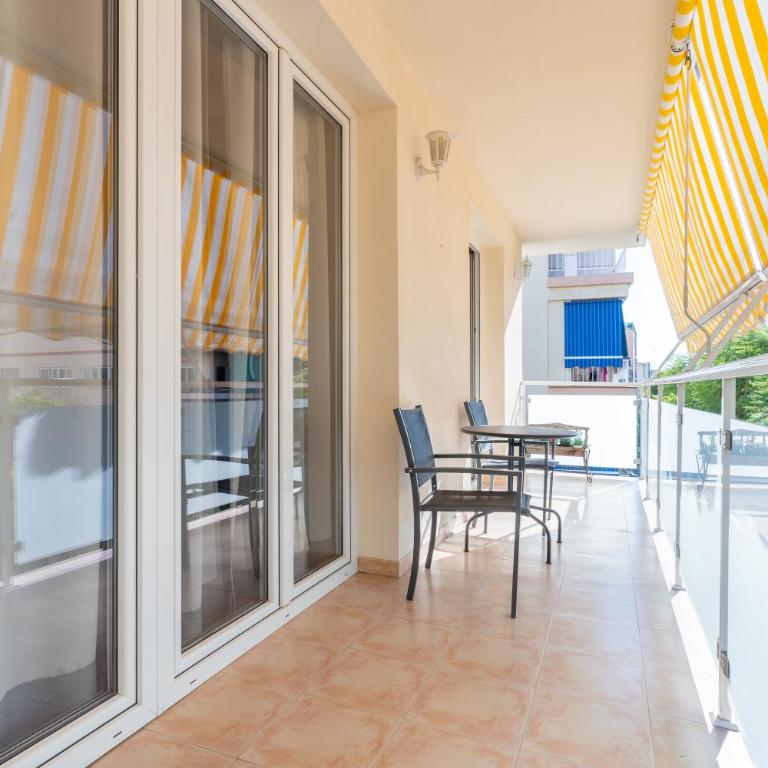 Apartamentos Castillo by Sur Suites - Apartamento de 2 dormitorios con terraza adaptado para personas con discapacidad - 12