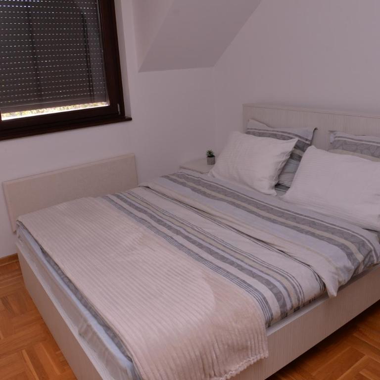 Apartmani Sloboda - One-Bedroom Apartment - 11
