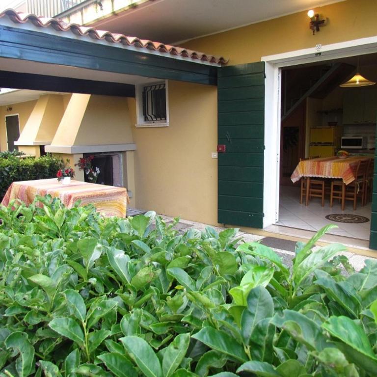 Tiny house with private garden - Villa - 1