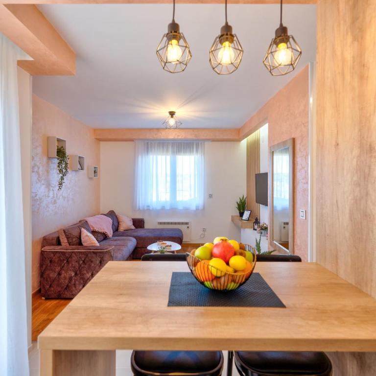 Apartment Stefan in Vila Katalina Lux - Apartman sa Pogledom na Planinu - 1