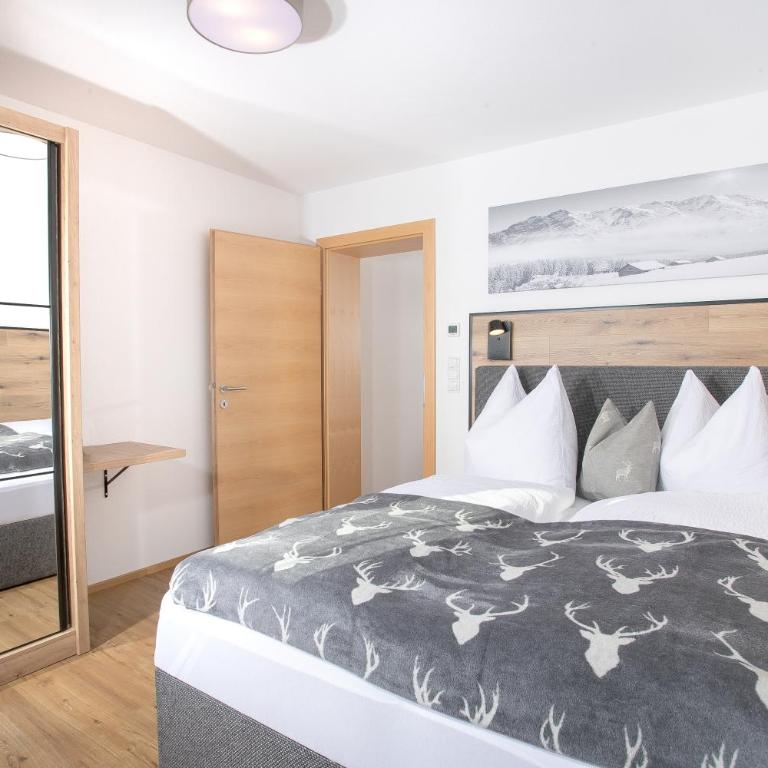 Apart Dahoam - Premium Apartment mit 3 Schlafzimmern und Gartenblick - 15