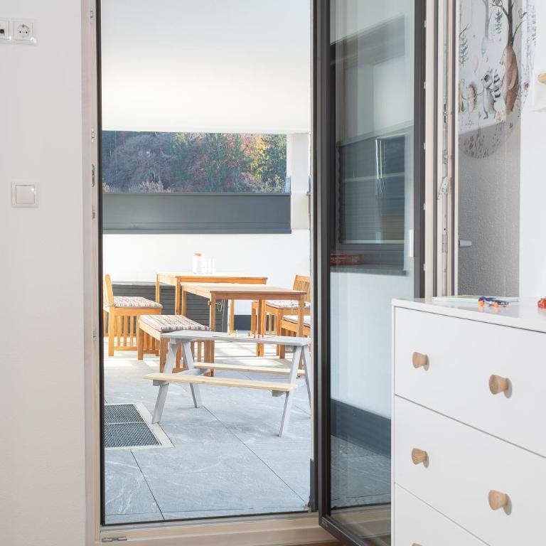Apart Dahoam - Premium Apartment mit 3 Schlafzimmern und Gartenblick - 14