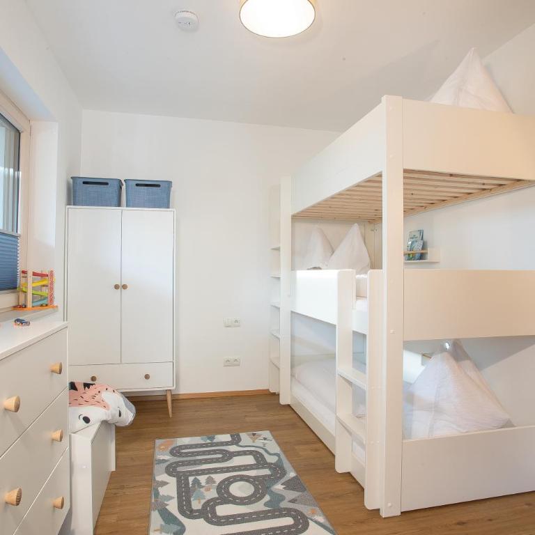 Apart Dahoam - Premium Apartment mit 3 Schlafzimmern und Gartenblick - 23