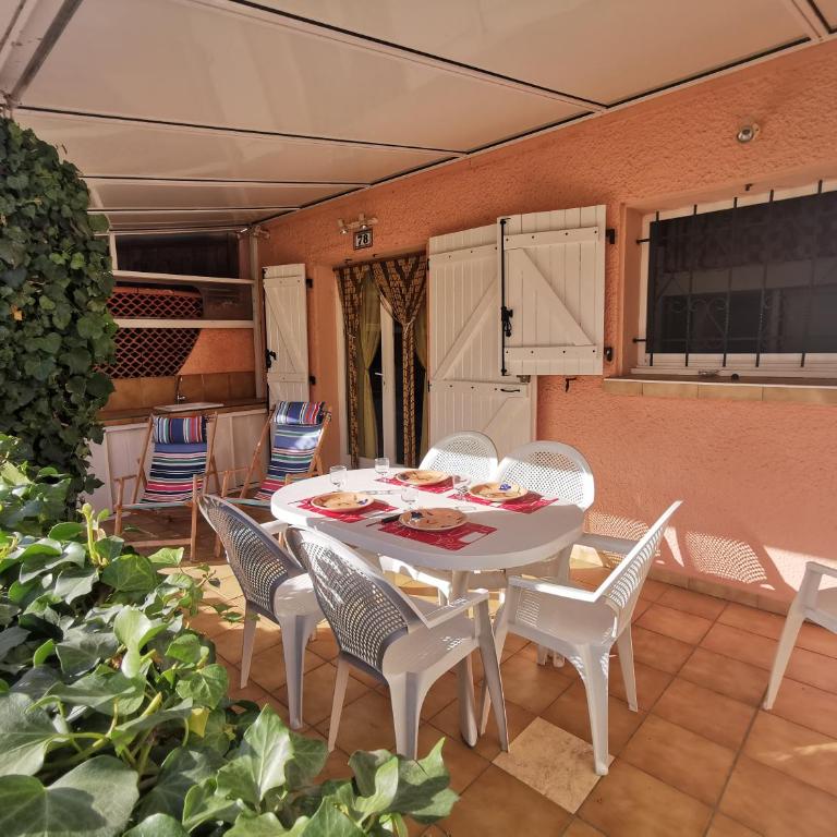 Les Lavandines -Coquette Maison de Vacances - 400 m de la plage - Grande Terrasse - 2 chambres - 2 salles de bain - Tout confort - Maison 2 Chambres - 1