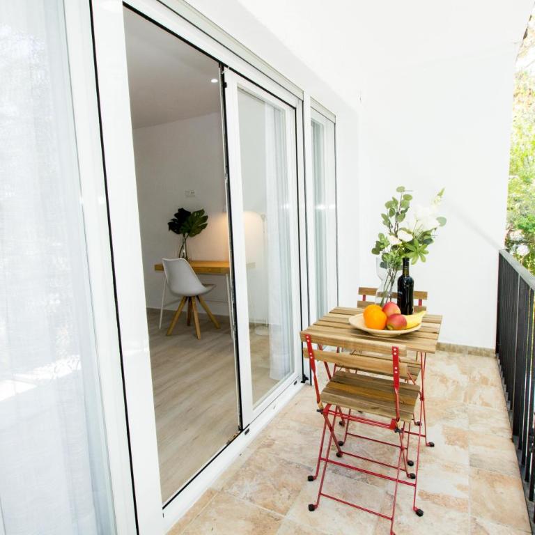 Perfectly located beachside apartment in Elviria Marbella - Apartamento de 2 dormitorios - 8