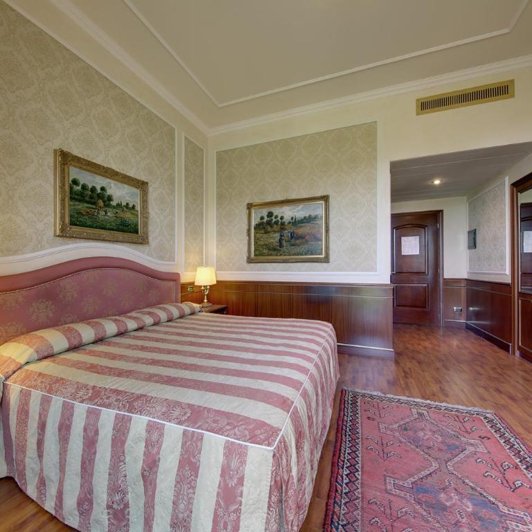 Hotel Simplon - Classic Double or Twin Room with lake or side pool view - 7