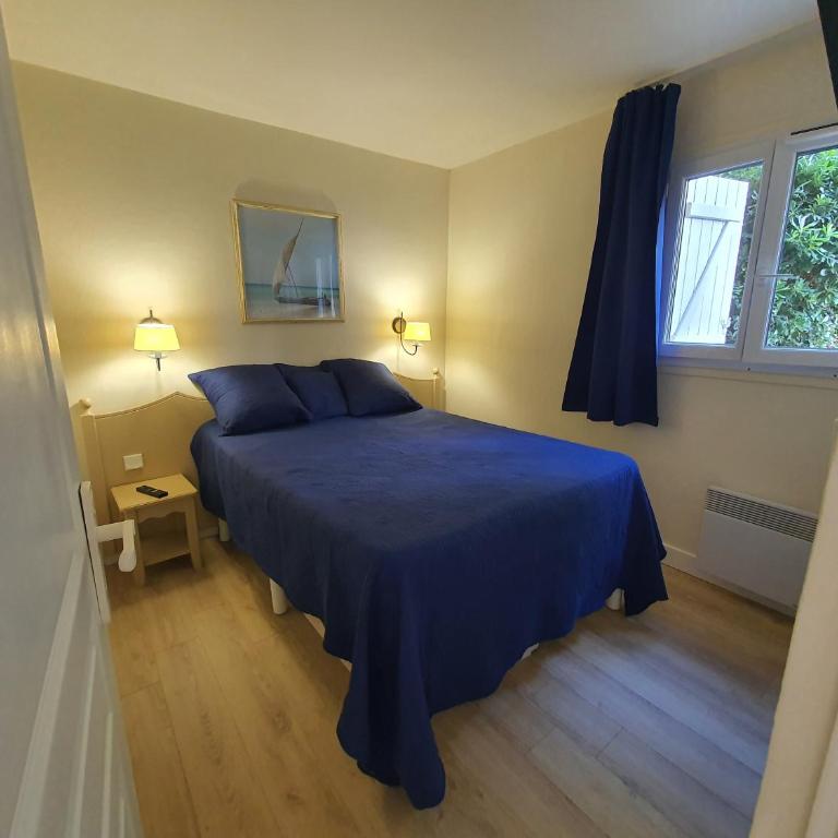 Les ISSAMBRES appart 6 pers grande terrasse superbe vue mer et golfe de saint Tropez, piscine - Appartement 2 Chambres - 21