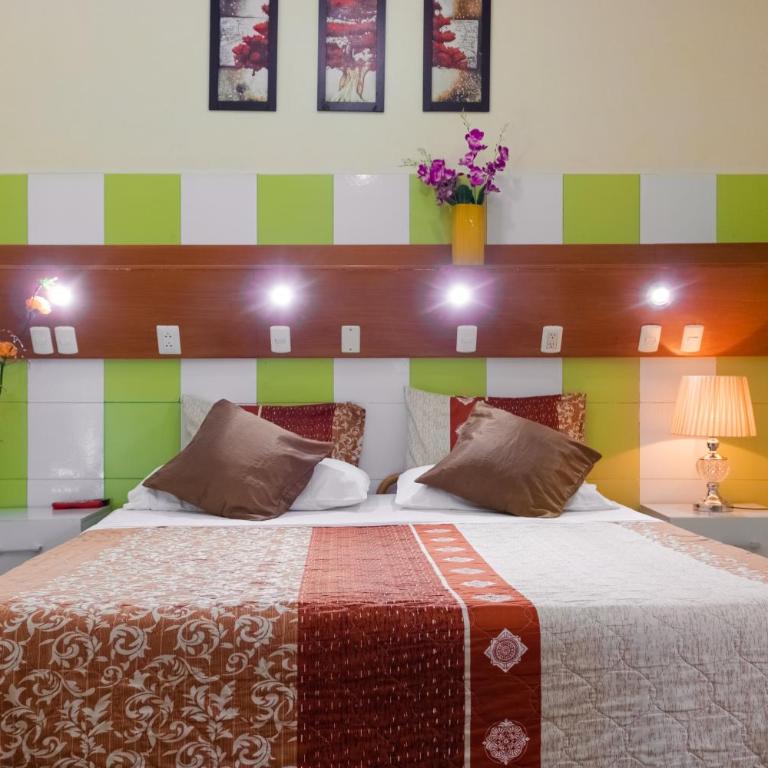 Hotel Livingston Inn - Double Room - 14