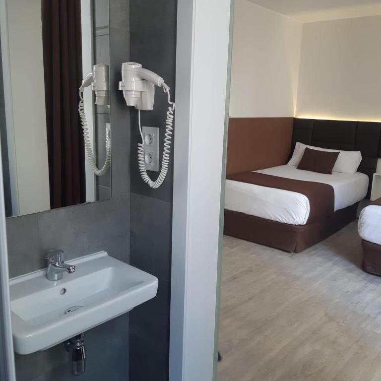 BCN Urbaness Hotels Bonavista - Twin Room - 4