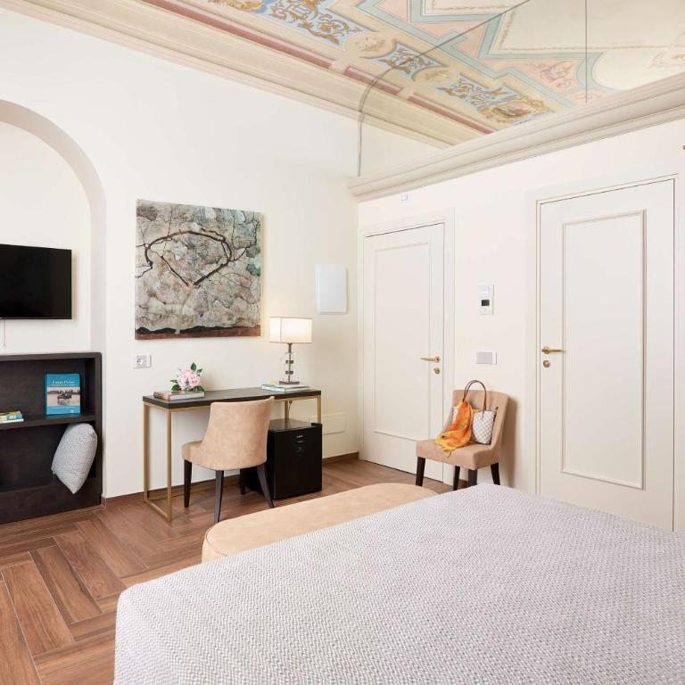 Residenza Mondragone - Camera Queen Deluxe - 5