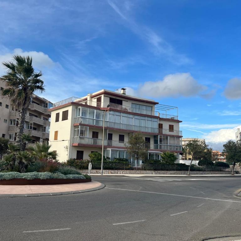 Beautiful apartment, sunny terrace, top floor with beach view or ground floor with terrace - Two-Bedroom Apartment - 28