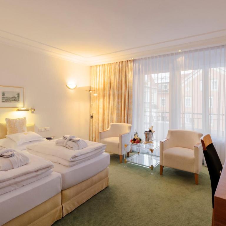 Hotel Bayerischer Hof - Doppelzimmer mit Gartenblick - 2