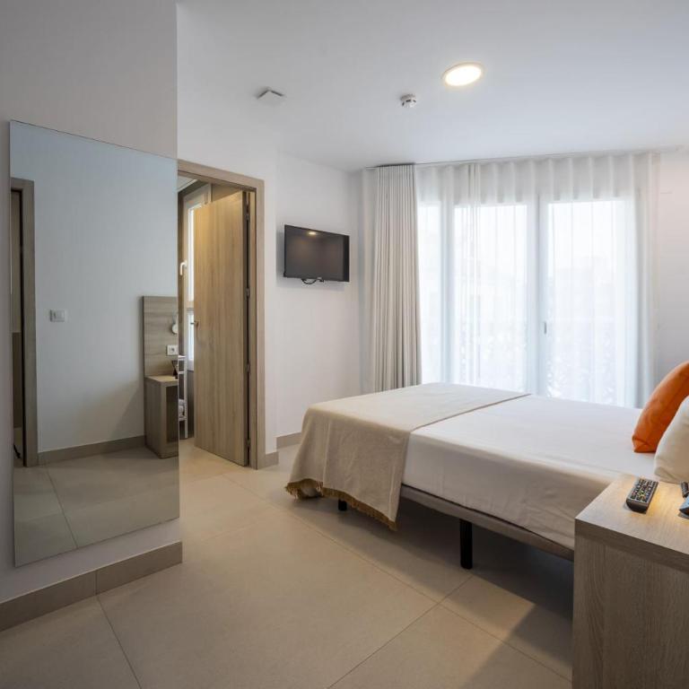 Hotel Sunna Benicassim - Deluxe Double or Twin Room with Balcony - 18