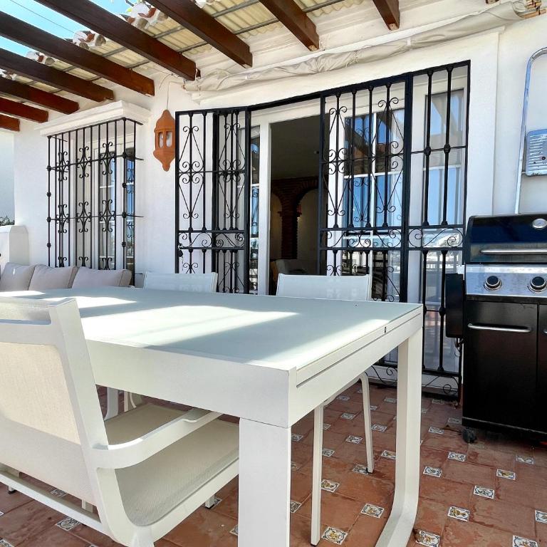 Semidetached Duplex home at Puebla Aida, Mijas Golf with pool, golf and sea views - Casa de 2 dormitorios - 4