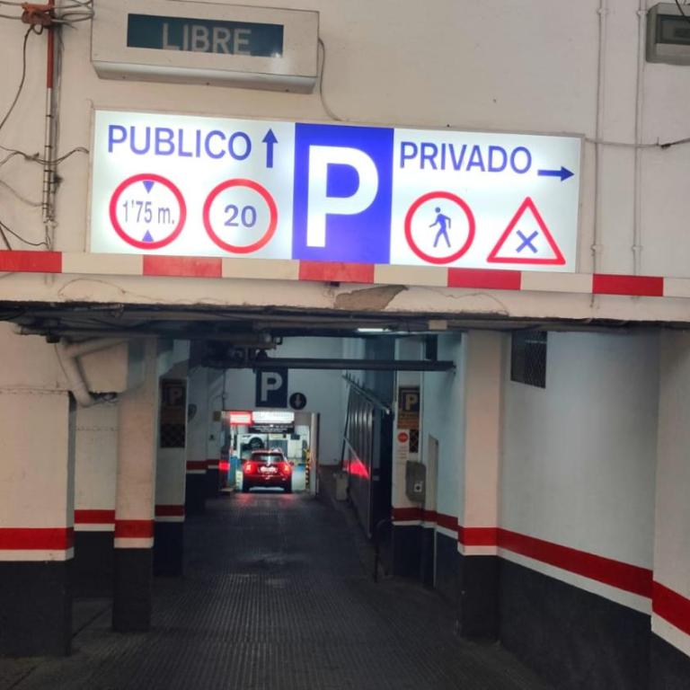 Expoholidays - General Tamayo PARKING gratis - Apartamento de 3 dormitorios - 79