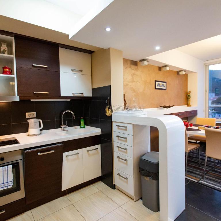 Penthouse Lamela Budva - One-Bedroom Apartment - 8