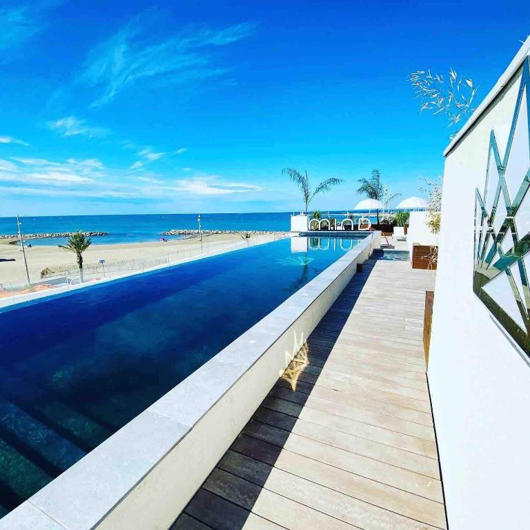 Luxury Mind Vue Exceptionnelle Pied dans l'eau Parkings privés 2 places Climatisation Hyper centre logement d'exception - Apartment mit 3 Schlafzimmern - 50