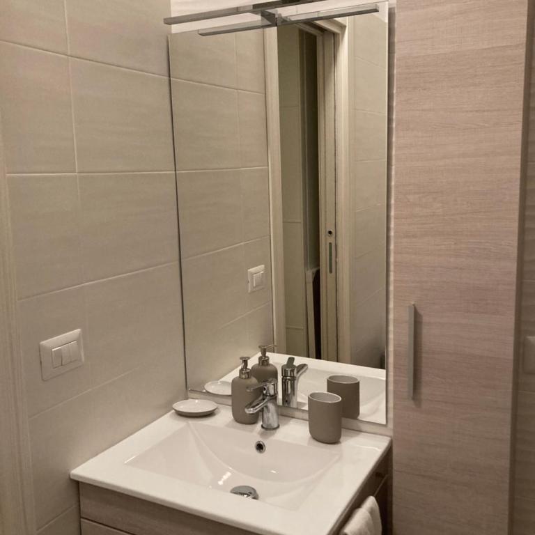 40 metri quadri - Appartamento con 1 Camera da Letto - 30