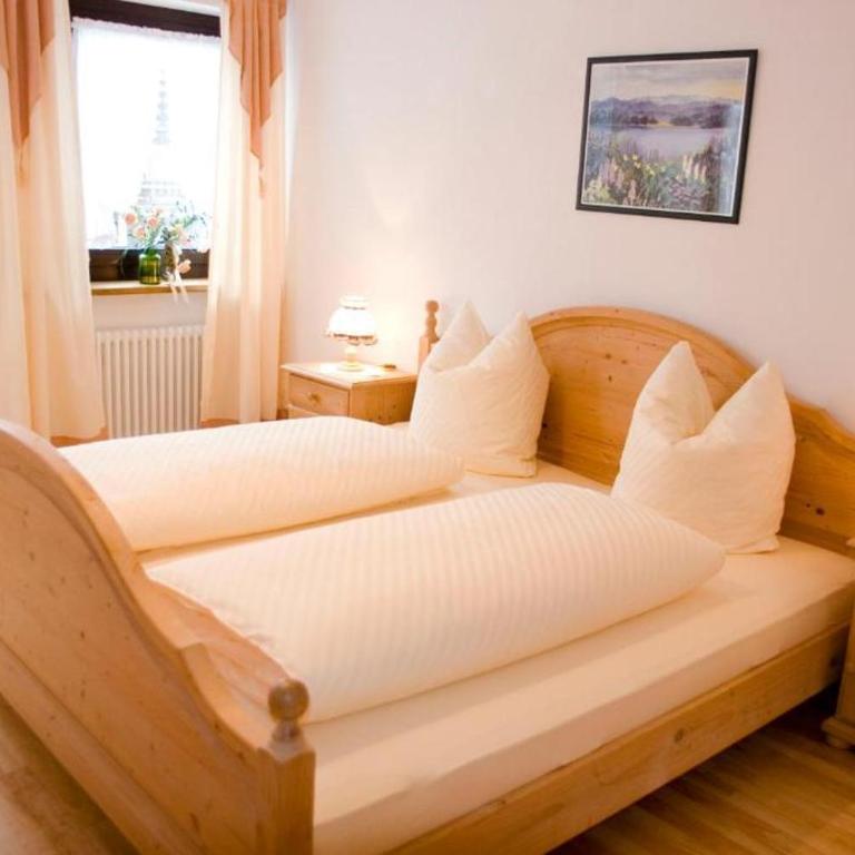 Ferienwohnungen am Westernberg inkl. Chiemgaukarte - Apartment mit Balkon - 4