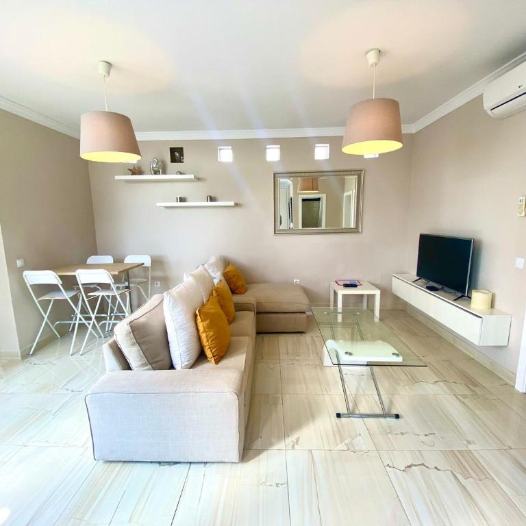 Riviera Park Bungalow (RPB), 2 Bedrooms, 1 Bathroom, Ground Floor - Two-Bedroom Apartment - 3