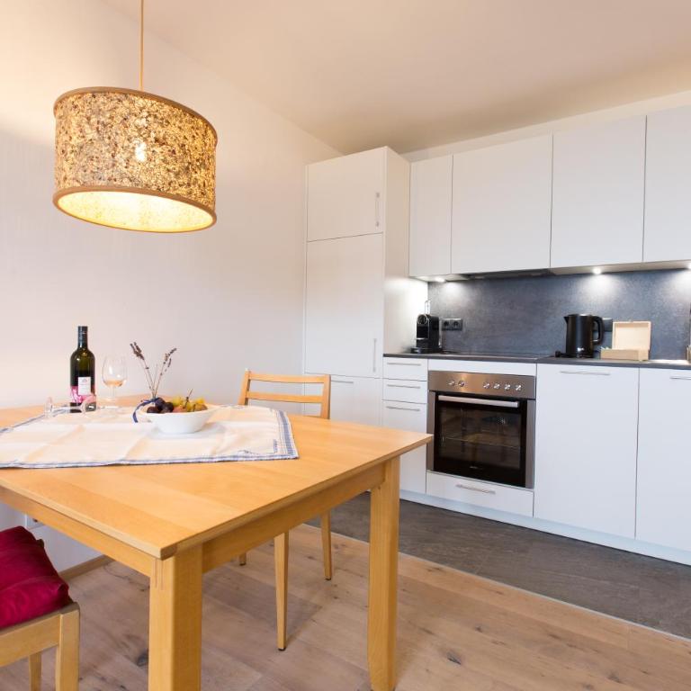 Apartment Wiesenhof - NATUR & WEITBLICK über Innsbruck - Ladestation für Elektroautos - Deluxe Apartment - 12