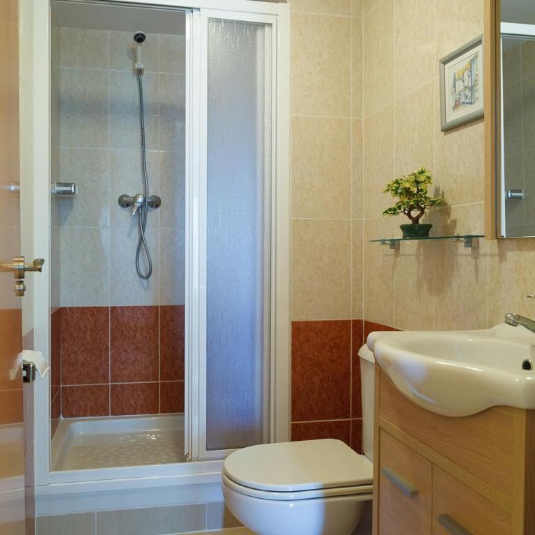 UHC Village Park Apartments - Apartamento de 2 dormitorios - 15