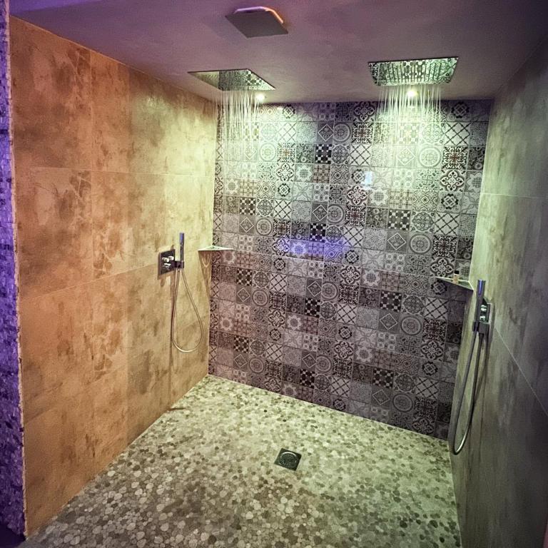 LE LOFT A BULLES (85m2 Jacuzzi Hammam Billiard Bar Douche Sauna) - Apartamento de 1 dormitorio - 23
